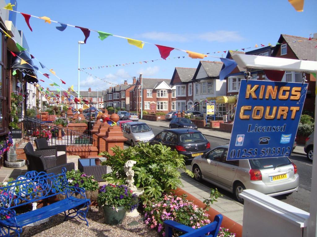 Bed and Breakfast Kings Court Families & Couples à Blackpool Extérieur photo