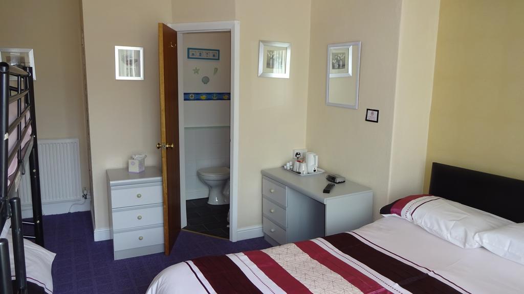 Bed and Breakfast Kings Court Families & Couples à Blackpool Extérieur photo