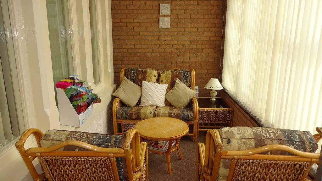 Bed and Breakfast Kings Court Families & Couples à Blackpool Extérieur photo